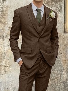 Brown Groomsmen Suits, Brown Tux, Brown Suit Wedding, Wedding Suits Black, Brown Groomsmen, Vintage Wedding Suits, Brown Wedding Themes, Brown Tuxedo, Suit For Men Wedding