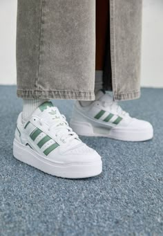 adidas Originals FORUM XLG - Sneakers - footwear white Adidas Forum Low, Skirt Ideas, Adidas Forum, Streetwear Shoes, Tennis Skirt, Trendy Shoes, Streetwear Women, Shoe Storage