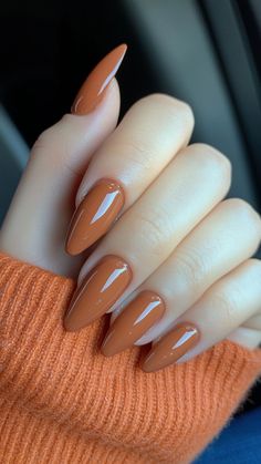 Fall Season Nails Orange, November Nails Solid Colors, Rust Color Acrylic Nails, Fall Nails Acrylic Simple, Almond Shaped Nails Fall Colors, Solid Nail Color Ideas Brown Skin, Fall Colours For Nails, October To November Nails, Fall Neutral Nails Gel