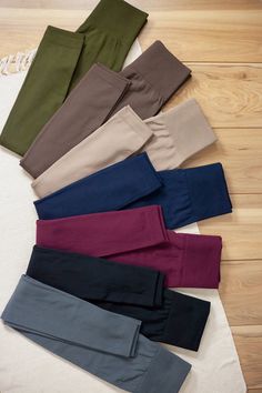 High-waist sleek tummy control legging but inside is soft and cozy fleece that keeps you warm and comfy. Available in various colors. Stretchy high rise fleece lined leggings for women. stretch & tummy control this legging is designed to add warmth and style without bulkiness great with tunics, long sweaters, etc 65% Polyester, 20% Cotton, 15% Spandex FREE USA Shipping! High Waisted Leggings Workout, Fleece Lined Leggings, Lace Leggings, Lined Leggings, Long Sleeve Workout, Fleece Leggings, Long Leggings, Leggings For Women, Cotton Leggings