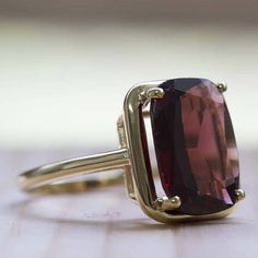 Large Garnet gold ring - Emerald cut - cocktail ring - Red stone - Indian Garnet - big gold ring - b Big Gold Ring, Expensive Whiskey, Garnet Gold Ring, Rose Gold Stackable Rings, Wine Colour, Solitaire Ring Set, Rings Rose Gold, Red Indian, Ring Emerald Cut