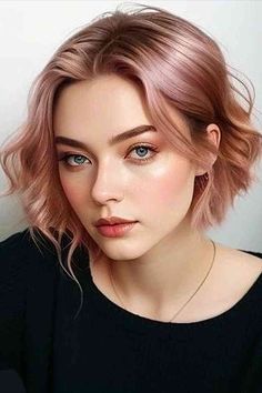 Rose Gold Metallic Bob Cut for girls with straight but messy hair Rose Gold Hair Blonde, Blond Rose, Rose Gold Blonde, Pink Blonde Hair, Pastel Pink Hair, Silver Hair Color