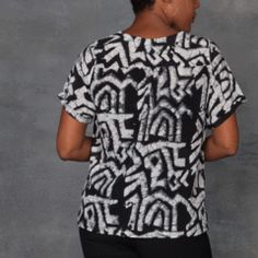 Osei Duro Note Tee in Silk Labyrinth Pattern back