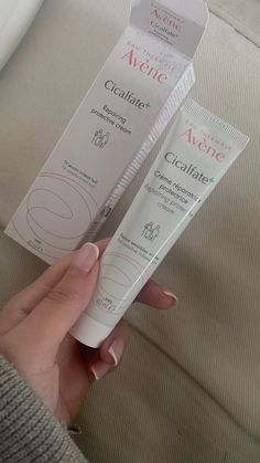 #Avene #cicalfate #cream #moistruizer #skincare Avene Cicalfate Repair Cream, Avène Skincare, Avene Cream, Avene Cicalfate, Avene Skincare, Haut Routine, Scar Cream, Skin Aesthetics, Shower Skin Care