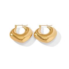 Stainless steel14 k gold platedWaterproofHypoallergenicSize: 30,3mmWeight 8,7 G pair Follow us on ig @valent_accessories All our jewelry is made of stainless steel.For gold details, we have added 18K gold plating.18K gold plating. This means the color will last a long time (at least a few years).long time (at least a few years). It does not discolor and does notscratches.* All our products are made of stainless steelstainless steel, so they are waterproof!* All products are free of nickel, lead Everyday Gold Jewelry With Shiny Finish, Stainless Steel Hoop Jewelry With Polished Finish, Yellow Gold Metal Jewelry With Shiny Finish, Yellow Gold Shiny Finish Metal Jewelry, Polished Stainless Steel Hoop Jewelry, Gold Plated Polished Hoop Earrings, Gold-plated Stainless Steel Earrings, Gold Plated Polished Finish Hoop Earrings, Matte Gold Metal Jewelry With Polished Finish