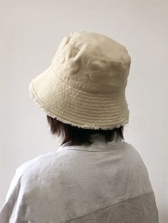 Cute bucket hat with a variety of colours to choose. Brim can be fold up or put down. Perfect for daily wear! It will protect you in an all around way! It is nicely crafted with premium quality of Cotton. There is adjustable band inside to adjust the head size.An ideal gift for her!Specifications-Material: 100% linen-Size: M:55-58cm Casual Solid Brimmed Bucket Hat, Casual Solid Color Brimmed Bucket Hat, Trendy Lightweight Adjustable Bucket Hat, Casual Beige Bucket Hat With Curved Brim, Beige Short Brim Bucket Hat For Everyday, Outdoor Bucket Hat In Solid Color, Casual Lightweight Cotton Bucket Hat, Everyday Beige Bucket Hat With Short Brim, Casual Cream Bucket Hat For Outdoor