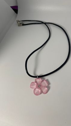 Flower leatherette necklaces perfect for flower girls and wedding parties. Available in 3 different flower colors: Pink, White and Cream.  Jewelry is the perfect bridesmaid jewelry. The necklace is 20 inches.  PROCESSING / SHIPPING - Your order is shipped within 1-2 business days from order date. USPS First Class shipping takes approximately 3-5 days. JEWELRY CARE INSTRUCTIONS * Avoid exposure to liquids and cosmetics. * Remove when bathing or swimming. * Store your jewelry pieces in a cool, dry Cream Jewelry, Bridesmaid Jewelry Gift, Cool Necklace, Flower Girl Jewelry, Bridal Party Jewelry, Bridesmaid Gifts Jewelry, Flower Colors, Hollywood Fl, Jewelry Flower