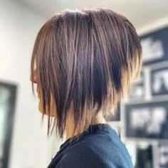 25%20High%20Stacked,%20Inverted%20Bob%20Haircuts%20for%20Edgy,%20Dramatic%20Look Inverted Bob Haircuts, Stacked Haircuts, Inverted Bob Hairstyles, Stacked Bob, Bob Haircut For Fine Hair, Angled Bob