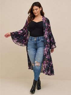 Torrid Outfits 2023, Plus Size Boho Fashion, Mystic Style, Women's Plus Size Jeans, Kimono Floral, Maxi Kimono, Plain Outfits, Finding My Style, Plain Dress