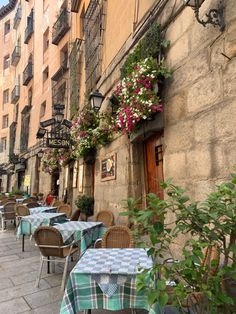 This is a small restaurant in Madrid Aesthetic Travel, European Summer, Madrid Spain