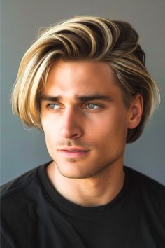 Mid-Length Voluminous Cut with Side Part Medium-Length Hairstyle For Men. Medium Length Waves, Medium Length Wavy Hair, Side Part Hairstyles, Wavy Hair Men, Long Hair On Top, Short Beard, Tousled Waves, Natural Wavy Hair, Mens Hair