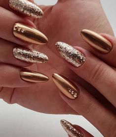 Gold And Silver Nails, Golden Nails Designs, Pearl Mermaid, Gold Chrome Nails, Glitter Mirror, Golden Nails, Chrome Nail Art, Gold Nail Designs, Gold Nail Art