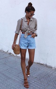 Summer Jean Shorts Outfit, Denim Shorts Outfit, Overalls Outfit, Summer Shorts Outfits, Jeans For Short Women, Baggy Pants, Weekend Outfit, High Waisted Shorts Denim