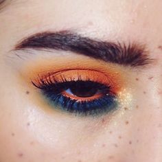 Blue And Orange Makeup, Colourful Eyeshadow, Eyeshadow Orange, Colourful Makeup, Orange Eye Makeup, Makeup Brows, Orange Eyeshadow, Orange Makeup, Makeup For Blue Eyes