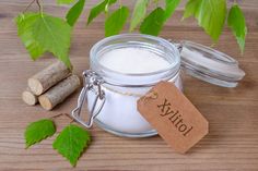 Xylitol : bienfaits et utilisations de ce sucre de bouleau antibactérien Beautiful Teeth, Penyakit Jantung, Candida Albicans, Glycemic Index, Sugar Substitute, Artificial Sweeteners, Nail Tip, Artificial Sweetener, Natural Sugar