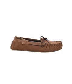 Moccasins you can count on! The Selena Moc is a comfortable and stylish option for anyone looking for a trendy, laid-back look. It features a mesh lining and footbed for year-round wear.Material: Suede Everyday Jeans, Womens Cowgirl Boots, Womens Boat Shoes, Suede Moccasins, Bootie Sandals, Chestnut Brown, Trendy Shoes, Boots For Sale