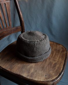 Brown Woolen Hat SEVER. Beige Grey Hand Stitched Taupe Eco Friendly Cap Handmade Womens Minimalist Docker Hat Japanese Winter Cap Natural - Etsy Linen Thread, People Clothes, Hat Ideas