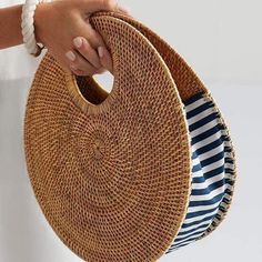 Rattan Handbags, شال كروشيه, Bamboo Bag, Diy Handbag, Mark And Graham, Rattan Bag, Crochet Bag Pattern, Fabric Bags