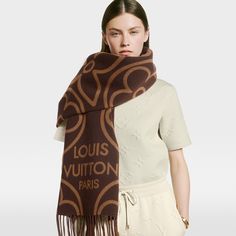 LOUIS VUITTON® - Lv In Bloom Scarf - Brown Mens Casual Dress Outfits, Louis Vuitton Official, Mens Casual Dress, Chic Me, Luxe Fashion, Designer Style, Product Name, Bags Designer Fashion, In Bloom