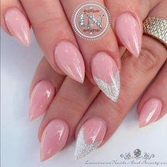 "Discover the elegance of Classy and Cute Short Stiletto Nails! Perfect for anyone who loves a bold look without the length. Explore designs that blend sophistication with a touch of edge. #StilettoNails #NailStyle #ShortNails #ChicNails #FashionForward" Pointy Nail Designs, Short Stiletto Nails, Stiletto Nails Short, Short Stiletto, Nagellack Trends, Pointy Nails, Nails Matte, Nude Nail Designs