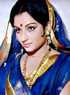 90s Actresses, Hindi Actress, Classic Cinema, Old Film, Bollywood Outfits