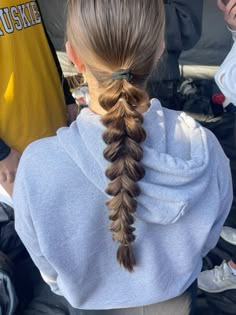 Dragon Braid Dragon Braids Hairstyles, Hairstyles Dragon Braid, Braided Game Day Hairstyles, Dragon Hair Braid, Dragontail Braid, How To Do Dragon Braid, Simple Soccer Hairstyles, Dragon Braid Ponytail, Dragon Braid Short Hair