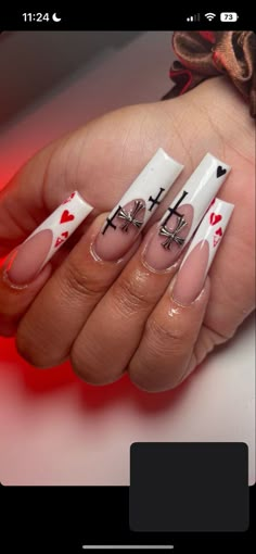 Ace Spade Nails, King Of Hearts Nails, Ace Nails Designs, Ace Card Nails, Queen Of Hearts Nails Acrylic, Card Deck Nails, Card Themed Nails