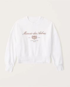 Women's 90s Sharkbite Graphic Crew Sweatshirt | Women's Tops | Abercrombie.com Running Logo, Abercrombie Sweater, Sweat Suits, Cute Clothing Stores, College T Shirts, Oversized Crewneck, American Clothing, Sporty And Rich, Graphic Apparel