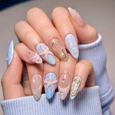 Sea Acrylic Nails, Seashell Acrylic Nails, Ocean Themed Nails Acrylic, 3d Ocean Nails, Pink Cruise Nails, Beach Nail Inspiration, Ocean Nail Art Sea, Nails Ocean Theme, Sea Life Nails