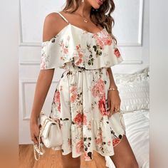 New Boho Floral Popover Cami Ruffle Dress Short * Cold Shoulder Short Sleeve * Adjustable Spaghetti Strap * Stretch High Waist * Flare Short Skirt * Ruffle Hem *Approximate Unstretched Measurements* Xs (2) * Bust 34.5" * Waist 24.25"(Up To 26") * Length 32.25" Small (4) * Bust 36.25" * Waist 26"(Up To 27.5") * Length 33" Medium (6) * Bust 37.75" * Waist 27.5"(Up To 29") * Length 34" Large (8/10) * Bust 40.25" * Waist 30"(Up To 31.5") * Length 34.5" Xl (12) * Bust 42.5" * Waist 32.25"(Up To 26") Casual Short Sleeve Dress, Ruffle Trim Dress, Linnet, Vestido Casual, Outfit Casual, Waist Dress, Types Of Skirts, Casual Outfit, A Line Skirts