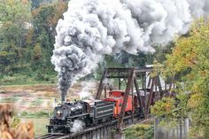 Best Scenic Train Rides in the US: Trips & Vacations to Take By Train - Thrillist Train Across America, North Carolina Day Trips, Nantahala Outdoor Center, Nc Waterfalls, Bryson City North Carolina, Fontana Lake, Drift Boat