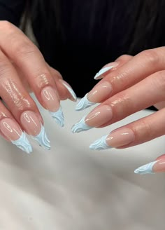 Almond 3d Nail Designs, 3d Chrome French Nails, 3d Squiggle Nails, French Tip Almond Nails, Tip Almond Nails, French Tip Almond, Acrylic Nails Almond Shape, Maquillage On Fleek, Wave Nails