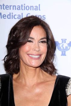 a-line wavy hairstyle for square face Long Shag Hairstyles, Teri Hatcher, Long Shag