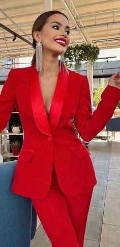 Red Suits For Women, Training Contract, Female Business Attire, Red Suits, Intelligent Woman, Lady Suit, Intelligent Women, Red Suit, Ruby Rose