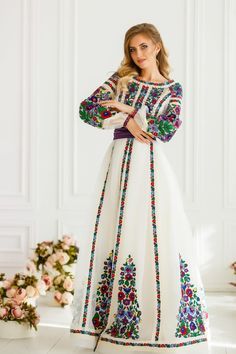 Colored Wedding Gowns, Ukrainian Clothing, Ethno Style, Mode Abaya, Folk Dresses, Mexican Dresses, Abaya Designs, Traditional Fashion, Stylish Dress Designs