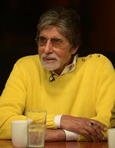 Happy Birthday Amitabh Bachchan Kaun Banega Crorepati, Dumbbell Fly, True Legend, Indian Cinema, Film Star, Vintage Bollywood, Amitabh Bachchan, Akshay Kumar, Very Happy Birthday