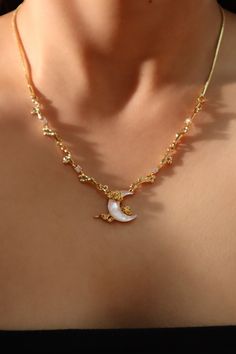 18K Real Gold Plated Diamonds Natural Shell Moon Necklace – Cutethingscommin Moon Necklace Aesthetic, Moon Engraving, Sun And Moon Jewelry, Diamond Moon Necklace, Simple Gold Jewelry, Lunar Jewelry, Ethereal Jewelry, Dainty Initial Necklace, Gold Moon Necklace