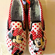 Super Cute Slip On Minnie Mouse Shoes With Sneaker Style Bottoms. Girls Size 3 Minnie Mouse Shoes, Sneaker Style, Disney Character, Gym Shoes, New Girl, Sneakers Fashion, Kids Shoes, Minnie Mouse, Black Red