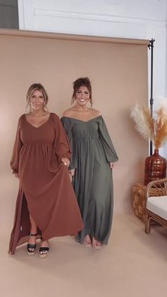 Dresses For Moms, Maxi Dress Fall, Photoshoot Dresses, Style Wide Leg Jeans, Bride Top, Maxi Dresses Fall, Photoshoot Dress, Exclusive Dress, Fall Photoshoot