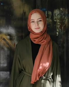 Hijab Modern Style, Turkish Hijab Style, Turkish Hijab, Iranian Beauty, Hijab Trends, Arabian Beauty Women, Cute Modest Outfits