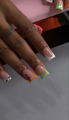 Short Designed Acrylic Nails, Short Nail Designs For Nurses, Summer Shorties Nails Designs, Short Square Croc Nails, Shorties Nails French, Cartoon Short Nails, Gel Nail Designs Aesthetic, Short Spring Nail Designs 2024, S And S Nail Designs