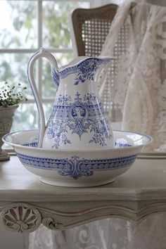 Wash Bowl, Vibeke Design, Antique Pitcher, Blue White China, Decoration Shabby, Bowl Sets, Porcelain Pitcher, Blue Cottage, All Things Blue