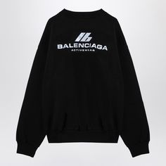 Sweat-shirt en coton lavé noir de Balenciaga avec des manches longues, un logo contrasté à l'arrière et à l'avant, des ourlets côtelées et un ourlet droit.Le modèle porte la taille S Mesures du modèle: hauteur: 179 cm coffre: 82 cm taille: 65 cm hanches: 90 cm100% Coton Logo Women, Balenciaga Women, Hoodie Oversize, Yellow Hoodie, Black Activewear, Red Hoodie, Cotton Hoodie, Oversized Sweatshirt, Oversize Hoodie