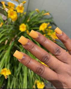 Summer Nail Colors Black Women, Short Square Acrylic Nails Summer Yellow, Yellow Short Square Nails, Yellow Nails On Black Women, Toe Nails Summer, Nails On Dark Skin, Nail Laquer, Natural Nails Manicure