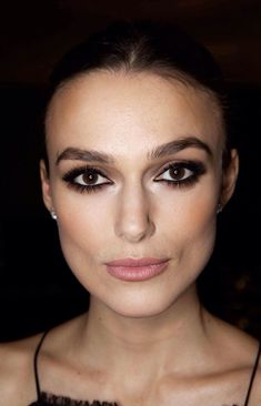 Makeup Inspo Celebrity Smokey Eye, Smokey Eye Brown Eyes, Smokey Eye Nude Lip, Kira Knightley, Kiera Knightly, Lenses Eye, Beauty Make-up, Braut Make-up