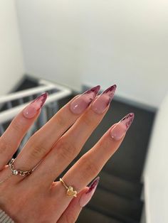 Simple Stiletto Nails, Classy Almond Nails, Acrylic Nails Stiletto, Tie Dye Nails, Classy Nail Designs, Subtle Nails, Nails Stiletto, Pointed Nails, Stiletto Nails Designs