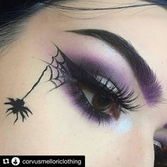 What a fantastic makeup idea for anyone heading out for Halloween! Nem Halloween Makeup, Halloween Party Makeup, Maquillage Halloween Simple, Halloween Makeup Witch