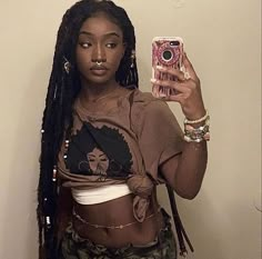 Black Woman Spiritual Outfit, Earthy Black Aesthetic, Black Earthy Aesthetic, Hippie Black Woman, Black Hippie Outfits, Grunge Black Women, Bohemian Black Women, Black Hippie Aesthetic, Black Hippie Girl