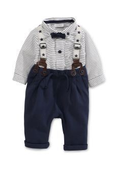 Buy dungarees outfits rompersuits sets Newborn Boys Unisex newborn Dungarees Outfits Rompersuits Sets from the Next UK online shop Kids Summer Fashion Girl, Girls Top Design, Dungarees Outfits, Push Up Strapless, Navy Trousers, Strapless Bras, Baby Park, Kids Fashion Trends