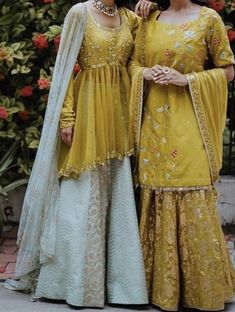 Haldi Ceremony Outfit Designer, Modest Haldi Outfits, Indian Bridal Wear Red, Peplum Suit, Party Wear Long Gowns, Haldi Ceremony Outfit, Ladylike Dress, Ceremony Outfit